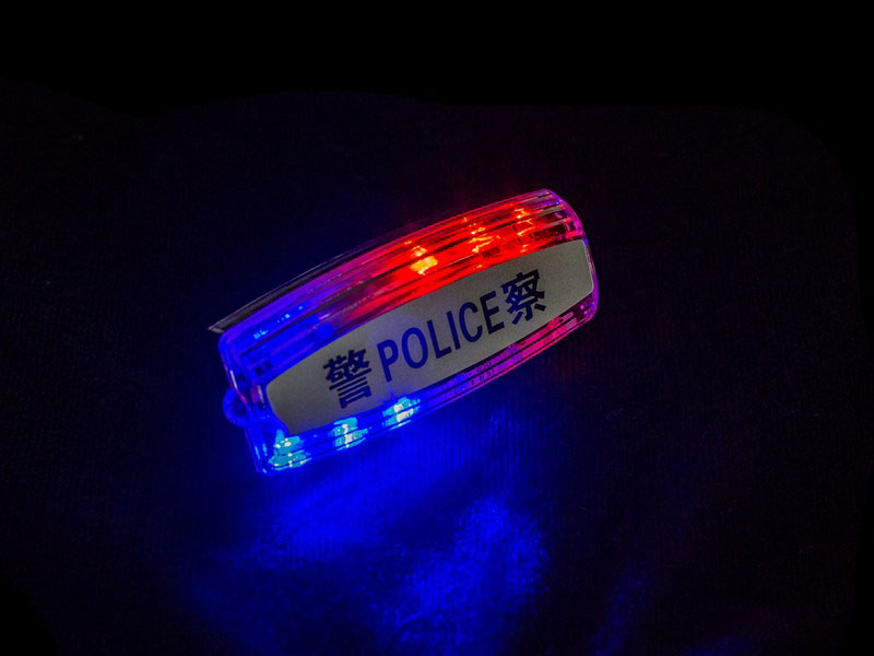 警用肩燈是夜間執(zhí)勤人員的護身符